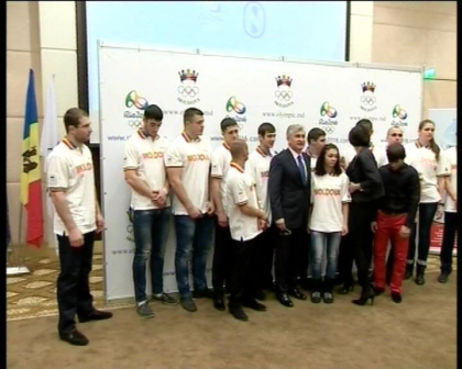 N-o sa crezi ca e Moldova! Masini EXCLUSIVISTE de sute de mii de euro surprinse in Chisinau. FOTO