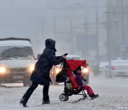 Haos la Moscova: 150 de zboruri cu probleme si trafic blocat, dupa o puternica furtuna de zapada. GALERIE FOTO Haos la Moscova: 150 de zboruri cu probleme si trafic blocat, dupa o puternica furtuna de zapada. GALERIE FOTO
