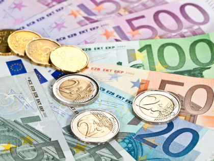 Cotatie RECORD pentru EURO. Ce curs afiseaza bancile comerciale