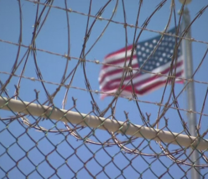 Scandal in armata americana. Capitanul bazei de la Guantanamo a fost implicat intr-un triunghi amoros Scandal in armata americana. Capitanul bazei de la Guantanamo a fost implicat intr-un triunghi amoros
