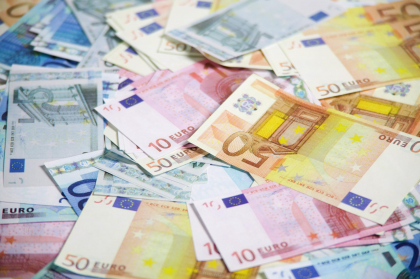 EURO a atins o cotatie FARA PRECEDENT. Cu cat este vanduta moneda unica EURO a atins o cotatie FARA PRECEDENT. Cu cat este vanduta moneda unica