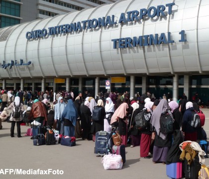 Masuri de securitate sporite pe aeroportul din Cairo, dupa descoperirea a doua bombe