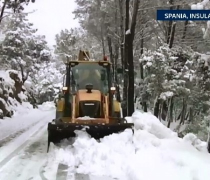 Un val de vreme rea a maturat in ultimele zile tot sudul continentului european. In Franta un instructor de schi a murit