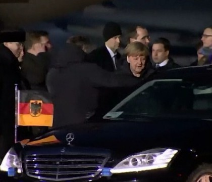 Angela Merkel ii prezinta lui Barack Obama detaliile planului franco-german de a aduce pacea in Ucraina Angela Merkel ii prezinta lui Barack Obama detaliile planului franco-german de a aduce pacea in Ucraina