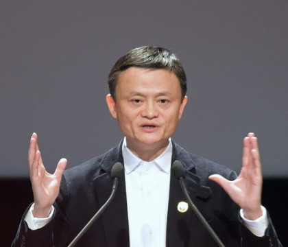 "Am fost singurul respins de KFC." A picat de trei ori la facultate, dar azi are o avere de 20 de MILIARDE de dolari