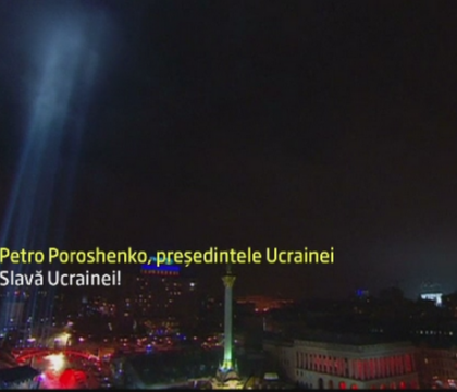 Criza in Ucraina. Mii de persoane au adus un omagiu public celor ucisi in timpul manifestatiilor din Maidan