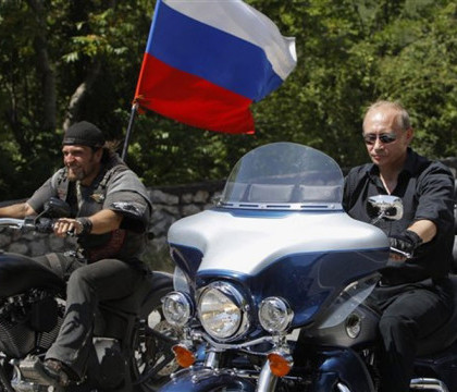 Reportaj CNN cu grupul de motociclisti "Lupii Noptii": Suntem pregatiti sa murim pentru Putin