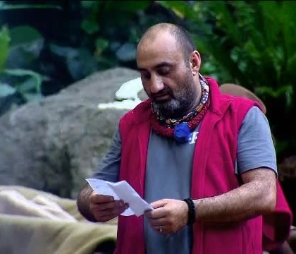 Gabi Jugaru a strigat "Sunt celebru, scoate-ma de aici!". Cu lacrimi in ochi, el a scris si o poezie Gabi Jugaru a strigat "Sunt celebru, scoate-ma de aici!". Cu lacrimi in ochi, el a scris si o poezie