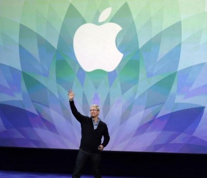 Apple a prezentat primul smartwatch din istoria companiei. Cat va costa si ce specificatii are