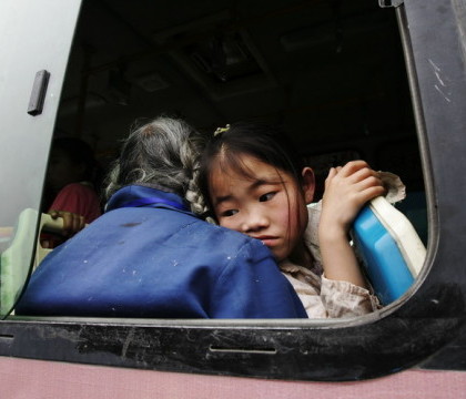 O fetita de 5 ani din China a fost tinuta legata cu porcii, de tatal ei. Explicatia barbatului a uimit autoritatile