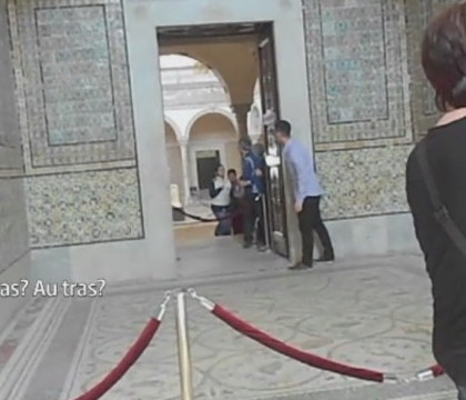 Atacul terorist din Tunisia. Noi imagini dramatice din timpul atentatului arata cum oamenii fugeau ingroziti spre iesire Atacul terorist din Tunisia. Noi imagini dramatice din timpul atentatului arata cum oamenii fugeau ingroziti spre iesire