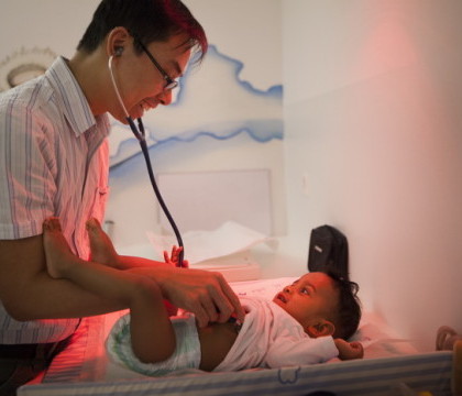 Semnul neobisnuit cu care un bebelus s-a nascut in frunte. Ce spun medicii despre aparitia inedita