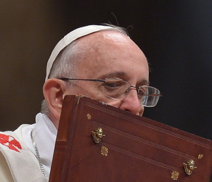 Scandal intre Paris si Sfantul Scaun. Papa Francisc a refuzat ambasadorul propus de Hollande la Vatican pentru ca ar fi gay Scandal intre Paris si Sfantul Scaun. Papa Francisc a refuzat ambasadorul propus de Hollande la Vatican pentru ca ar fi gay