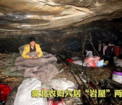 Femeia din China care traieste intr-o pestera de doi ani. Drama din cauza careia a ajuns in aceasta situatie Femeia din China care traieste intr-o pestera de doi ani. Drama din cauza careia a ajuns in aceasta situatie