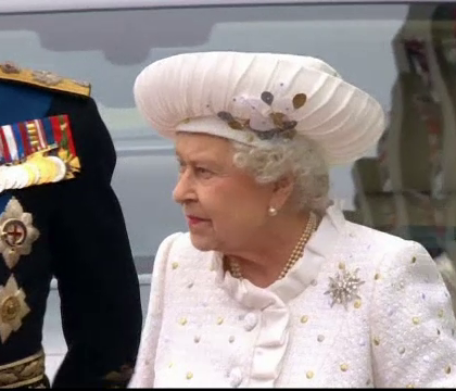 Regina Elisabeta a II-a a cazut pe locul 302 in topul celor mai bogati britanici. Cand a ocupat primul loc in clasament Regina Elisabeta a II-a a cazut pe locul 302 in topul celor mai bogati britanici. Cand a ocupat primul loc in clasament