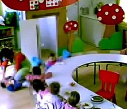 Imagini socante la o gradinita din Spania. Ce se va intampla cu o educatoare care a agresat brutal mai multi copii - VIDEO Imagini socante la o gradinita din Spania. Ce se va intampla cu o educatoare care a agresat brutal mai multi copii - VIDEO