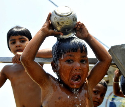 Temperaturi de 44 de grade Celsius in India. Un val de caldura a ucis peste 230 de oameni, in ultimele 10 zile Temperaturi de 44 de grade Celsius in India. Un val de caldura a ucis peste 230 de oameni, in ultimele 10 zile