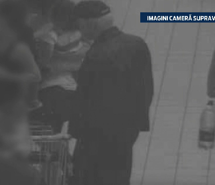 La 62 de ani, are nevoie de 4 secunde pentru a fura o geanta. Modul de operare al unui barbat retinut de doua ori intr-o zi