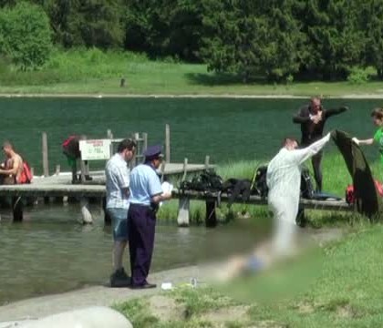 Un adolescent din Ungaria, aflat in excursie in Romania, a murit inecat in lacul Sfanta Ana Un adolescent din Ungaria, aflat in excursie in Romania, a murit inecat in lacul Sfanta Ana