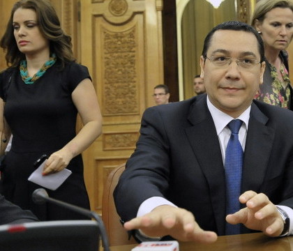 Victor Ponta va fi audiat de deputatii din comisia juridica. Premierul Romaniei i-a amenintat pe liderii PNL cu o plangere penala Victor Ponta va fi audiat de deputatii din comisia juridica. Premierul Romaniei i-a amenintat pe liderii PNL cu o plangere penala