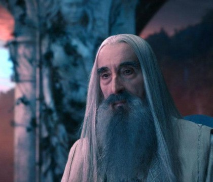 Christopher Lee a murit, la 93 de ani. Povestea incredibila a legendarului actor: de la spion la fascinantul vrajitor Saruman Christopher Lee a murit, la 93 de ani. Povestea incredibila a legendarului actor: de la spion la fascinantul vrajitor Saruman