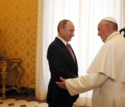 The Guardian: De ce intarzie mereu Vladimir Putina Liderul de la Kremlin, criticat ca l-a facut pe Papa sa astepte o ora The Guardian: De ce intarzie mereu Vladimir Putina Liderul de la Kremlin, criticat ca l-a facut pe Papa sa astepte o ora