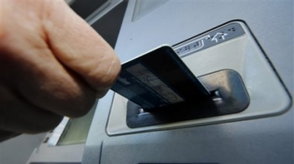 Metoda inedita de a sparge bancomatele din Moldova. Arunca toti banii afara - Mold-Street.com