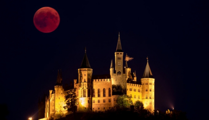 Eclipsa de luna de pe 27 iulie 2018, in imagini. Cum s-a vazut spectacolul cosmic in lume - GALERIE FOTO Eclipsa de luna de pe 27 iulie 2018, in imagini. Cum s-a vazut spectacolul cosmic in lume - GALERIE FOTO