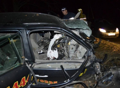 TRAGEDIE in satul Pelivan, raionul Orhei. Soferul, sotia sa si copilul lor de un an si jumatate, si-au pierdut viata intr-un cumplit accident rutier - GALERIE FOTO
