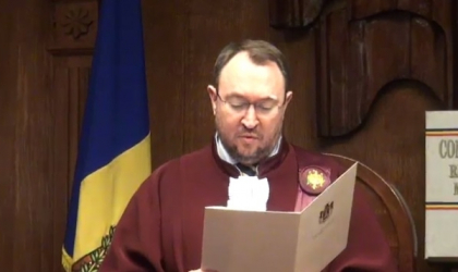 Alexandru Tanase: "Toate contestatiile privind incalcarile electorale urmeaza a fi solutionate exclusiv de catre instantele de judecata, acestea nefiind de competenta CC". Precizarile facute de Curtea Constitutionala Alexandru Tanase: "Toate contestatiile privind incalcarile electorale urmeaza a fi solutionate exclusiv de catre instantele de judecata, acestea nefiind de competenta CC". Precizarile facute de Curtea Constitutionala