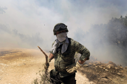 Incendii uriase in Grecia. Zeci de turisti si locuitori, evacuati. "Este un infern in acest moment". GALERIE FOTO Incendii uriase in Grecia. Zeci de turisti si locuitori, evacuati. "Este un infern in acest moment". GALERIE FOTO
