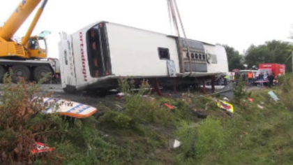 Accidentul din Braila. Marturiile supravietuitorilor."Am vazut cum a inceput sa alunece autocarul, am iesit prin geam" Accidentul din Braila. Marturiile supravietuitorilor."Am vazut cum a inceput sa alunece autocarul, am iesit prin geam"