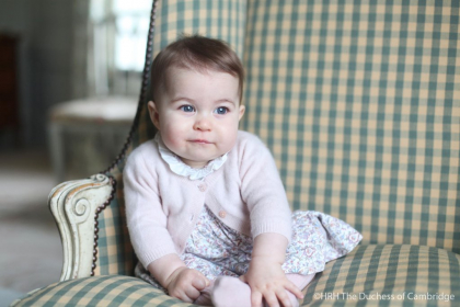 William si Kate au facut publice imagini cu fiica lor, la 6 luni. Pozele au fost facute chiar de mama Printesei Charlotte William si Kate au facut publice imagini cu fiica lor, la 6 luni. Pozele au fost facute chiar de mama Printesei Charlotte