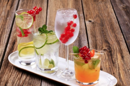3 bauturi fara alcool bune de pus langa orice meniu