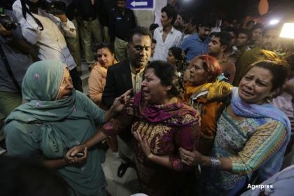 Atentat cu 65 de morti, majoritatea femei si copii, in Pakistan. Talibanii revendica atacul: "Tinta au fost crestinii" Atentat cu 65 de morti, majoritatea femei si copii, in Pakistan. Talibanii revendica atacul: "Tinta au fost crestinii"