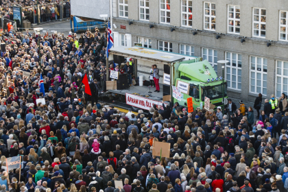Panama Papers. Premierul Islandei a demisionat, dupa ce numele sau apare in scandalul care a zguduit intreaga lume Panama Papers. Premierul Islandei a demisionat, dupa ce numele sau apare in scandalul care a zguduit intreaga lume