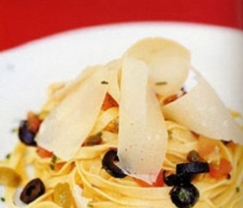 Tagliatelle cu Parmigiano Reggiano Tagliatelle cu Parmigiano Reggiano