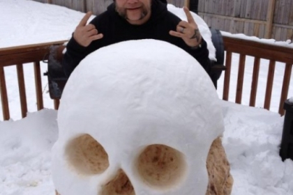 Cum arata "omul de zapada" al acestui barbat. A ajuns viral pe Internet