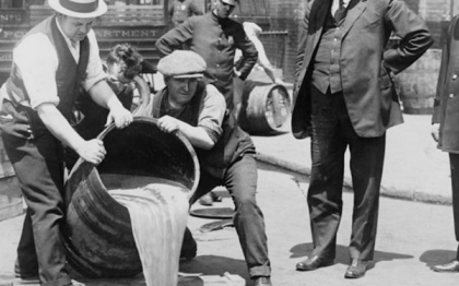 80 de ani de la abolirea Prohibitiei de alcool din SUA. Perioada in care Al Capone a condus Chicago 80 de ani de la abolirea Prohibitiei de alcool din SUA. Perioada in care Al Capone a condus Chicago