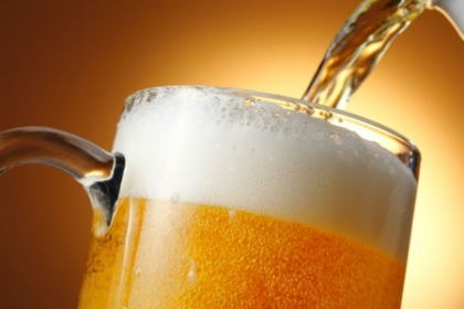 Cea mai tare campanie pentru consumatorii de bere. Ce trebuie sa faca inainte sa se apuce de baut Cea mai tare campanie pentru consumatorii de bere. Ce trebuie sa faca inainte sa se apuce de baut