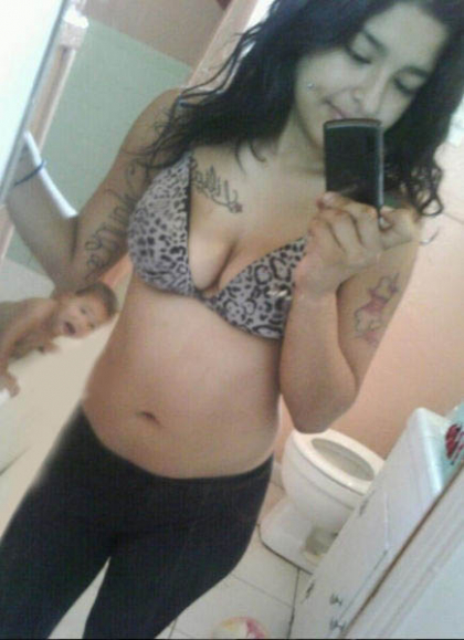 Selfie-uri indecente, in prezenta copiilor. Fenomenul ingrijorator care a pus stapanire pe intreaga lume Selfie-uri indecente, in prezenta copiilor. Fenomenul ingrijorator care a pus stapanire pe intreaga lume