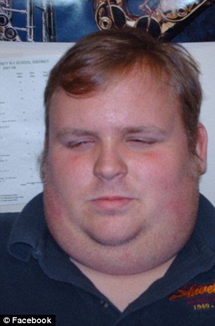 A devenit de nerecunoscut dupa ce a slabit 160 de kilograme. Cea mai mare distractie de acum a profesorului de liceu