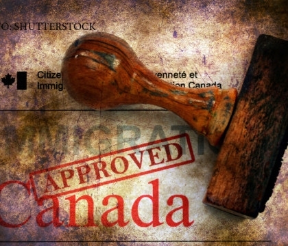 Moldovenii cu pasapoarte romanesti ar putea ramane cu vizele de Canada. Guvernul valon respinge orice termen impus de UE Moldovenii cu pasapoarte romanesti ar putea ramane cu vizele de Canada. Guvernul valon respinge orice termen impus de UE