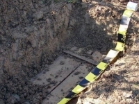 Un barbat de 42 de ani, dat disparut acum cateva zile, gasit strangulat intr-o livada de la marginea satului Costesti, Rascani. A lasat un biletel de adio. Mesajul pe care l-a scris Un barbat de 42 de ani, dat disparut acum cateva zile, gasit strangulat intr-o livada de la marginea satului Costesti, Rascani. A lasat un biletel de adio. Mesajul pe care l-a scris