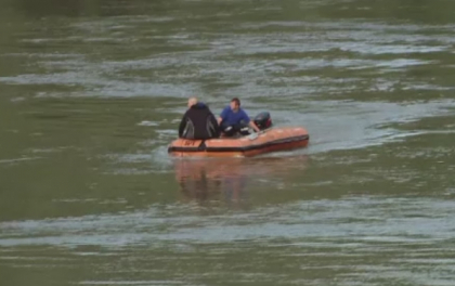 Doua adolescente, DISPARUTE in apele Prutului. Fetele sunt CAUTATE impreuna cu salvatorii din Romania