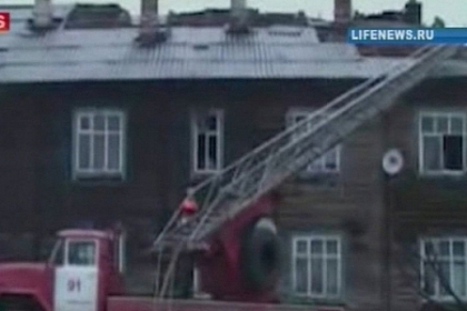 Tragedie cumplita in Rusia! Patru adulti si trei copii au ars de vii dupa ce casa lor a luat foc