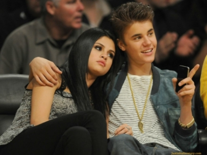 S-a despartit cuplul de aur de la Hollywood. De ce l-a lasat Selena Gomez pe Justin Bieber