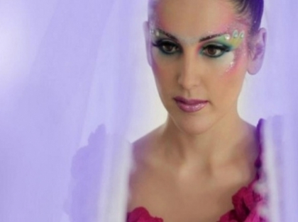 Interpreta Tania Cerga isi arata, in premiera, fetita pe Facebook!