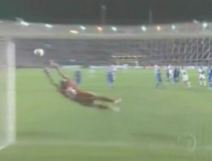 L-a lasat fara replica pe portar! Un fotbalist din Brazilia a reusit un sut de senzatie L-a lasat fara replica pe portar! Un fotbalist din Brazilia a reusit un sut de senzatie
