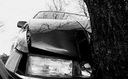 Accident groaznic la Criuleni! Doi oameni au murit dupa ce masina in care se aflau s-a izbit intr-un copac Accident groaznic la Criuleni! Doi oameni au murit dupa ce masina in care se aflau s-a izbit intr-un copac